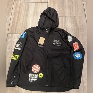 Nike New York City NYC Marathon 2021 Dri-FIT Running Jacket Mens S [DN7510-010]